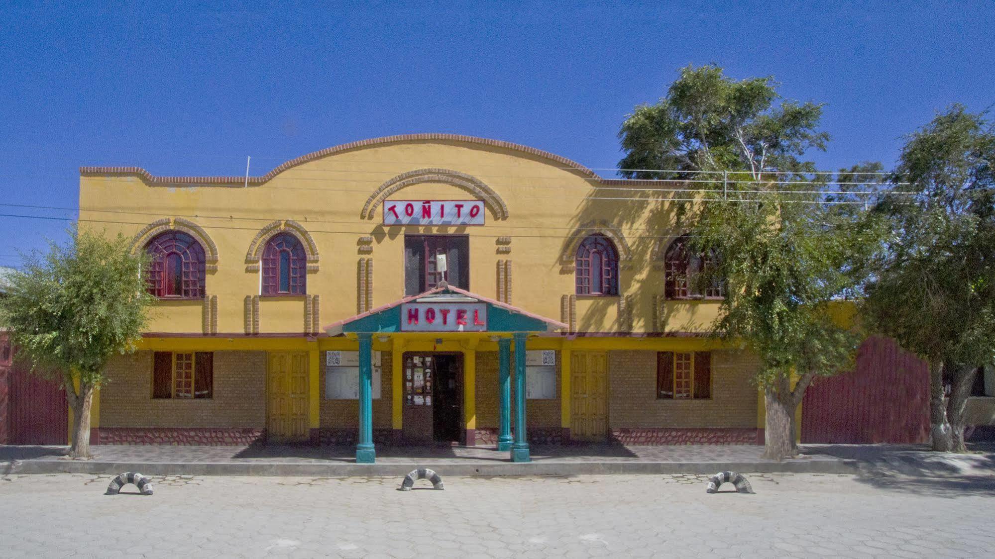 Tonito Hotel Uyuni Bagian luar foto